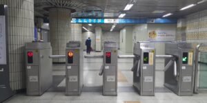 한국 지하철 내부